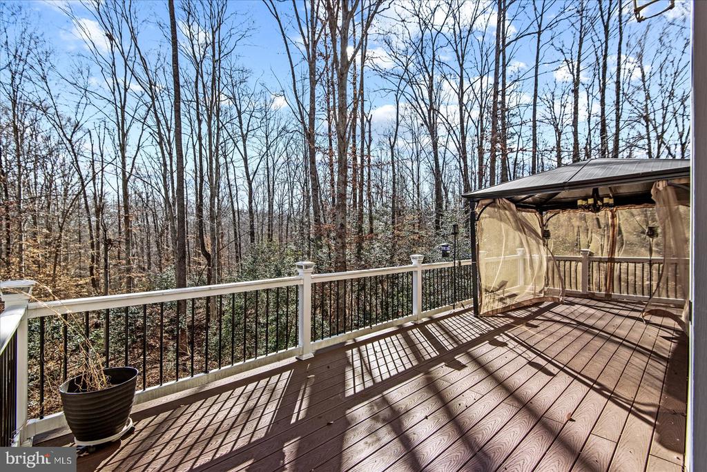 7931 LAKE ANNA PKWY, SPOTSYLVANIA, Virginia 22551, 4 Bedrooms Bedrooms, ,3 BathroomsBathrooms,Residential,7931 LAKE ANNA PKWY,VASP2039044 MLS # VASP2039044