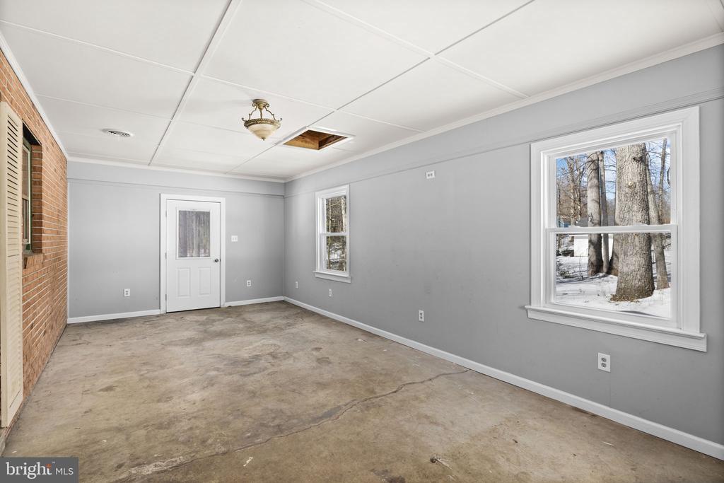 727 CHALKLEVEL RD, LOUISA, Virginia 23093, 3 Bedrooms Bedrooms, ,1 BathroomBathrooms,Residential,727 CHALKLEVEL RD,VALA2009266 MLS # VALA2009266