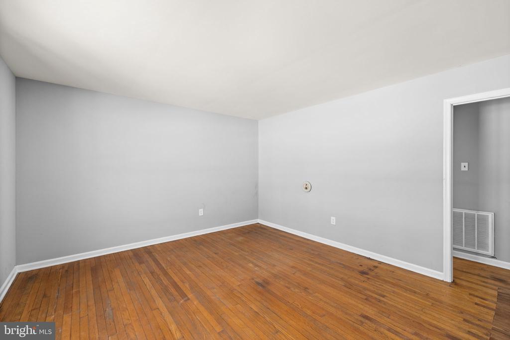 727 CHALKLEVEL RD, LOUISA, Virginia 23093, 3 Bedrooms Bedrooms, ,1 BathroomBathrooms,Residential,727 CHALKLEVEL RD,VALA2009266 MLS # VALA2009266