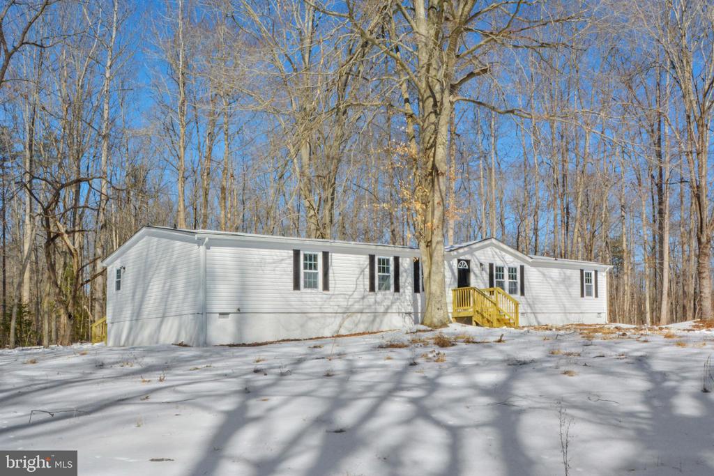 208 MARENGO CT, SPOTSYLVANIA, Virginia 22551, 4 Bedrooms Bedrooms, ,2 BathroomsBathrooms,Residential,208 MARENGO CT,VASP2039150 MLS # VASP2039150