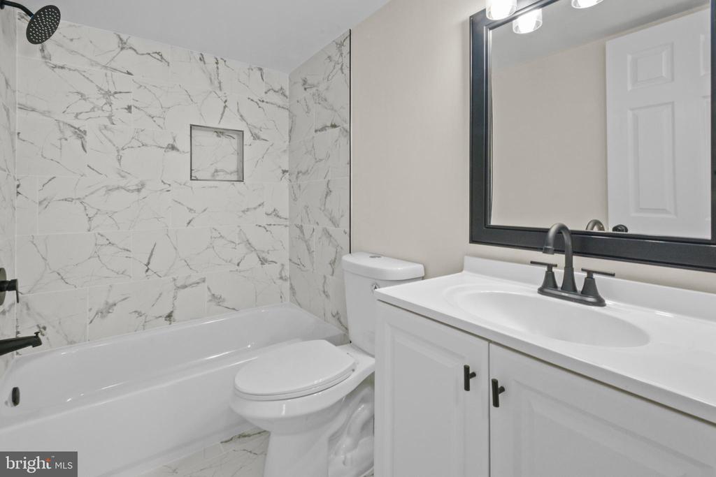 208 MARENGO CT, SPOTSYLVANIA, Virginia 22551, 4 Bedrooms Bedrooms, ,2 BathroomsBathrooms,Residential,208 MARENGO CT,VASP2039150 MLS # VASP2039150