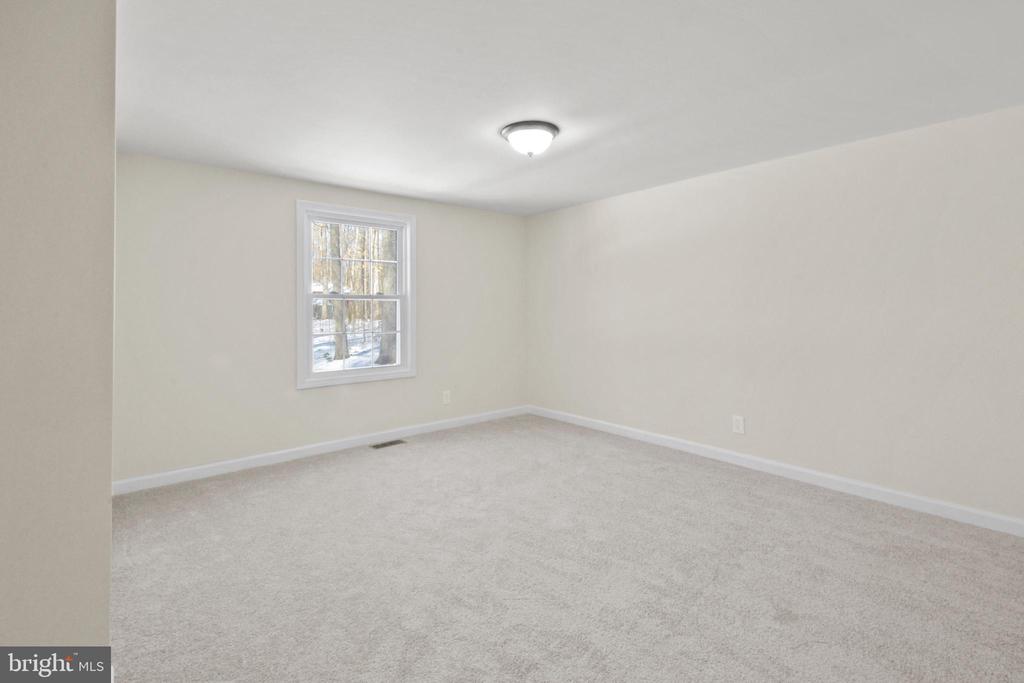 208 MARENGO CT, SPOTSYLVANIA, Virginia 22551, 4 Bedrooms Bedrooms, ,2 BathroomsBathrooms,Residential,208 MARENGO CT,VASP2039150 MLS # VASP2039150