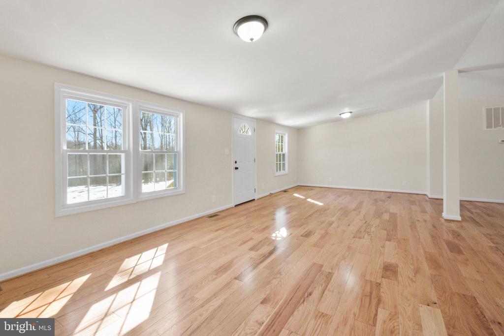 208 MARENGO CT, SPOTSYLVANIA, Virginia 22551, 4 Bedrooms Bedrooms, ,2 BathroomsBathrooms,Residential,208 MARENGO CT,VASP2039150 MLS # VASP2039150