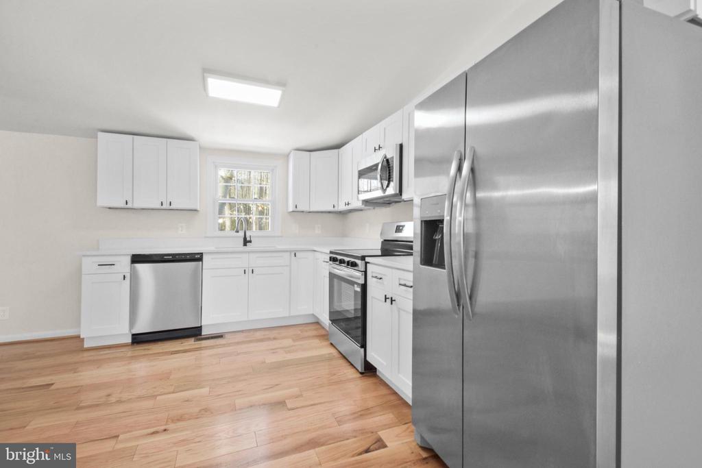 208 MARENGO CT, SPOTSYLVANIA, Virginia 22551, 4 Bedrooms Bedrooms, ,2 BathroomsBathrooms,Residential,208 MARENGO CT,VASP2039150 MLS # VASP2039150