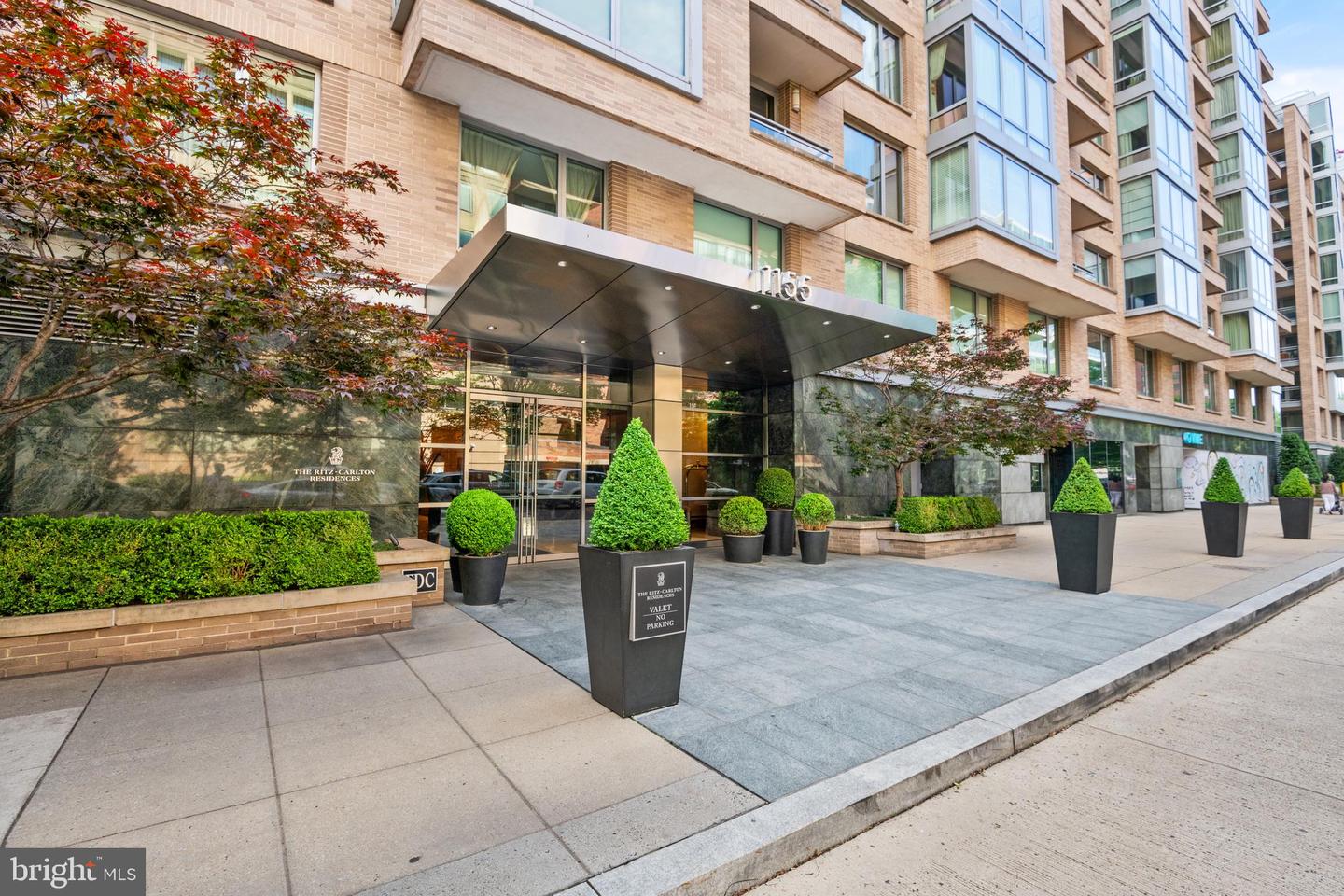 1155 23RD ST NW #PH3L, WASHINGTON, District Of Columbia 20037, 2 Bedrooms Bedrooms, ,2 BathroomsBathrooms,Residential,For sale,1155 23RD ST NW #PH3L,DCDC2224338 MLS # DCDC2224338