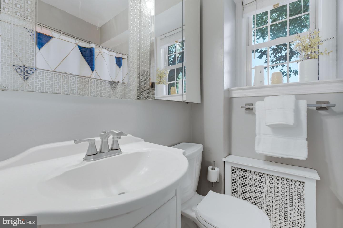 3925 DAVIS PL NW #B7, WASHINGTON, District Of Columbia 20007, 1 Bedroom Bedrooms, ,1 BathroomBathrooms,Residential,For sale,3925 DAVIS PL NW #B7,DCDC2227752 MLS # DCDC2227752