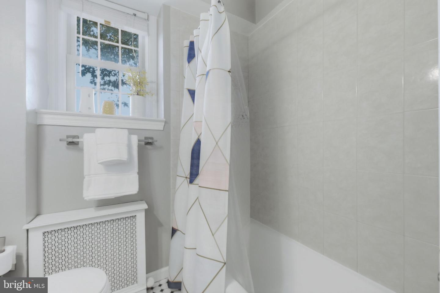 3925 DAVIS PL NW #B7, WASHINGTON, District Of Columbia 20007, 1 Bedroom Bedrooms, ,1 BathroomBathrooms,Residential,For sale,3925 DAVIS PL NW #B7,DCDC2227752 MLS # DCDC2227752