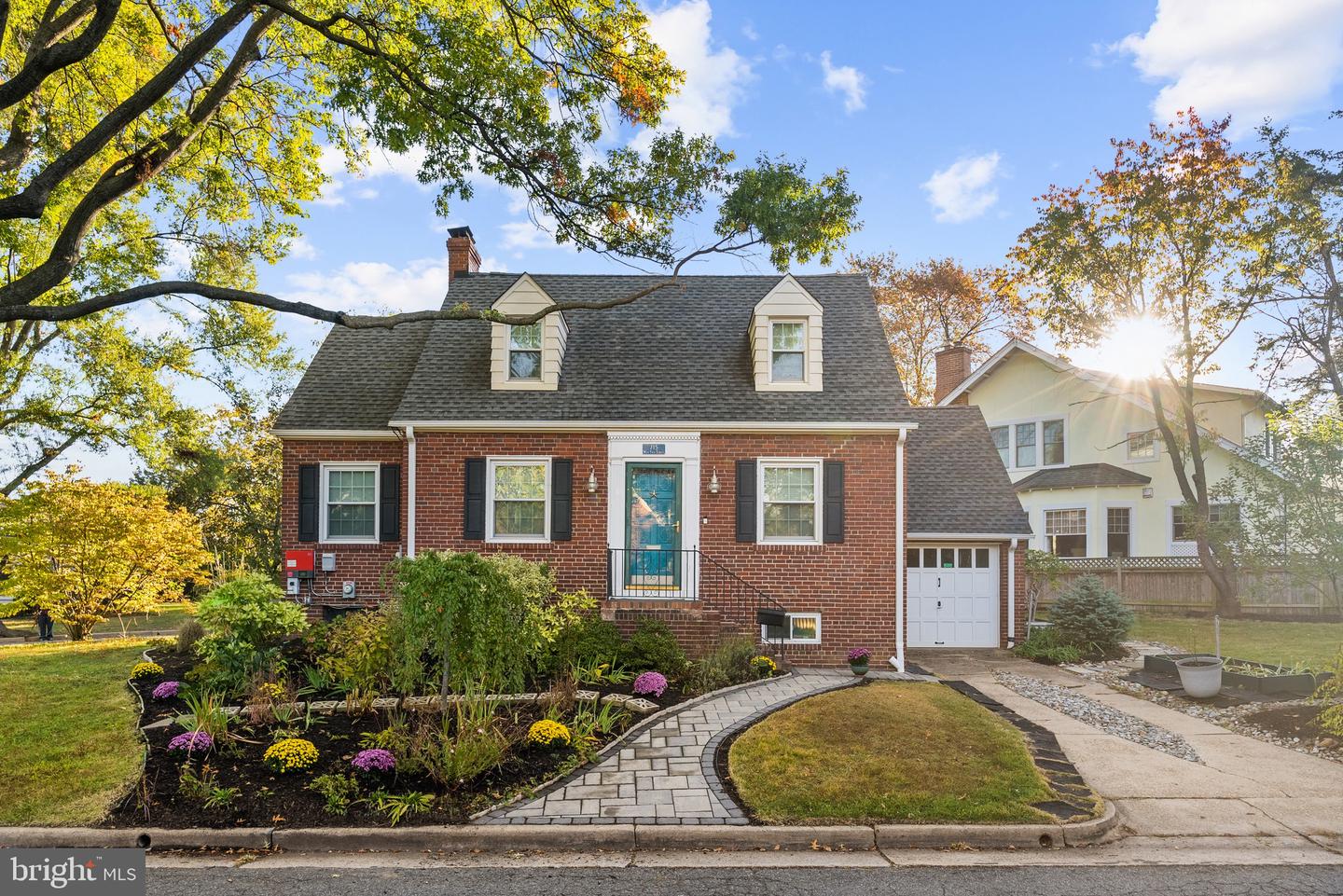 715 W VIEW TER, ALEXANDRIA, Virginia 22301, 3 Bedrooms Bedrooms, ,3 BathroomsBathrooms,Residential,For sale,715 W VIEW TER,VAAX2051230 MLS # VAAX2051230