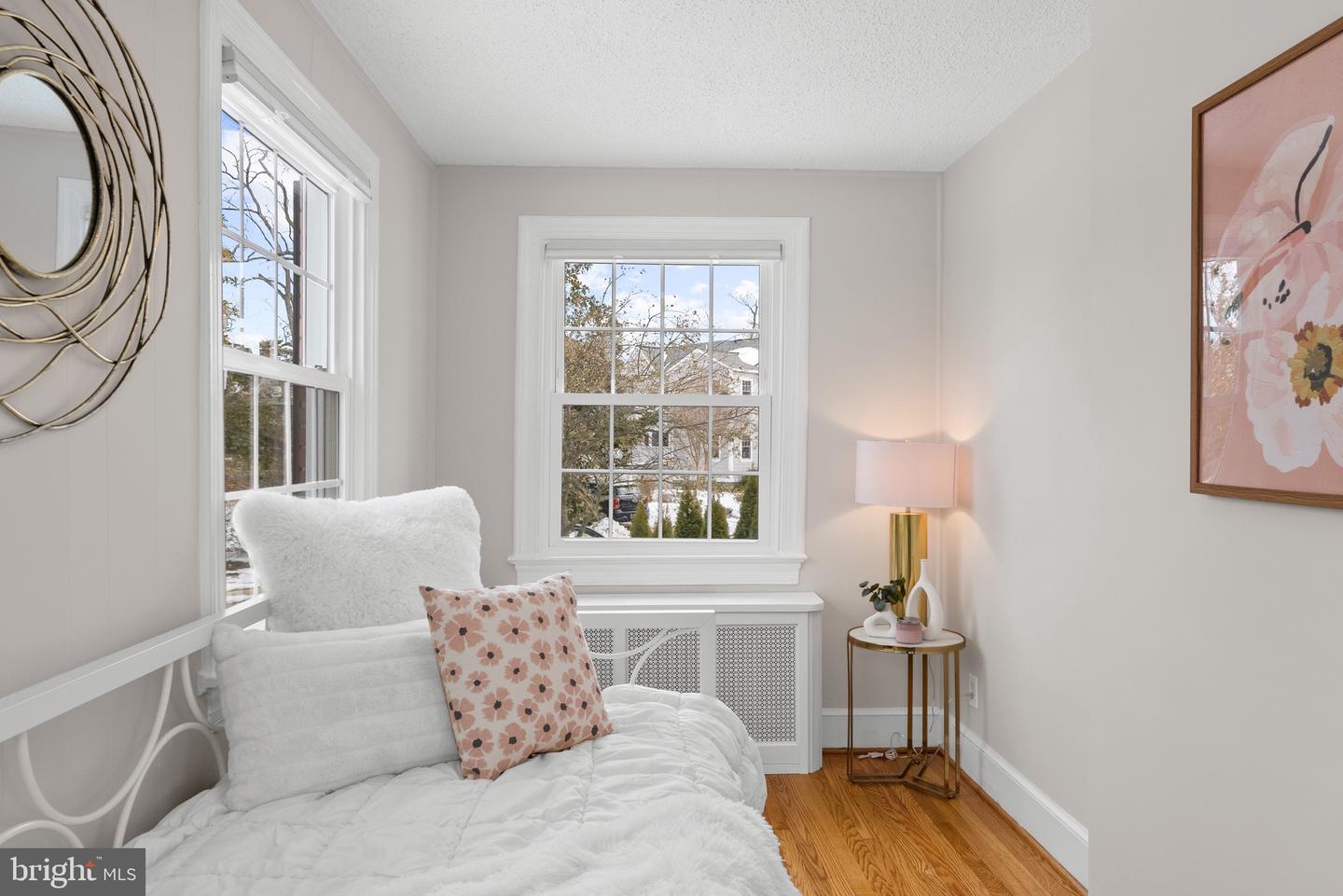 715 W VIEW TER, ALEXANDRIA, Virginia 22301, 3 Bedrooms Bedrooms, ,3 BathroomsBathrooms,Residential,For sale,715 W VIEW TER,VAAX2051230 MLS # VAAX2051230