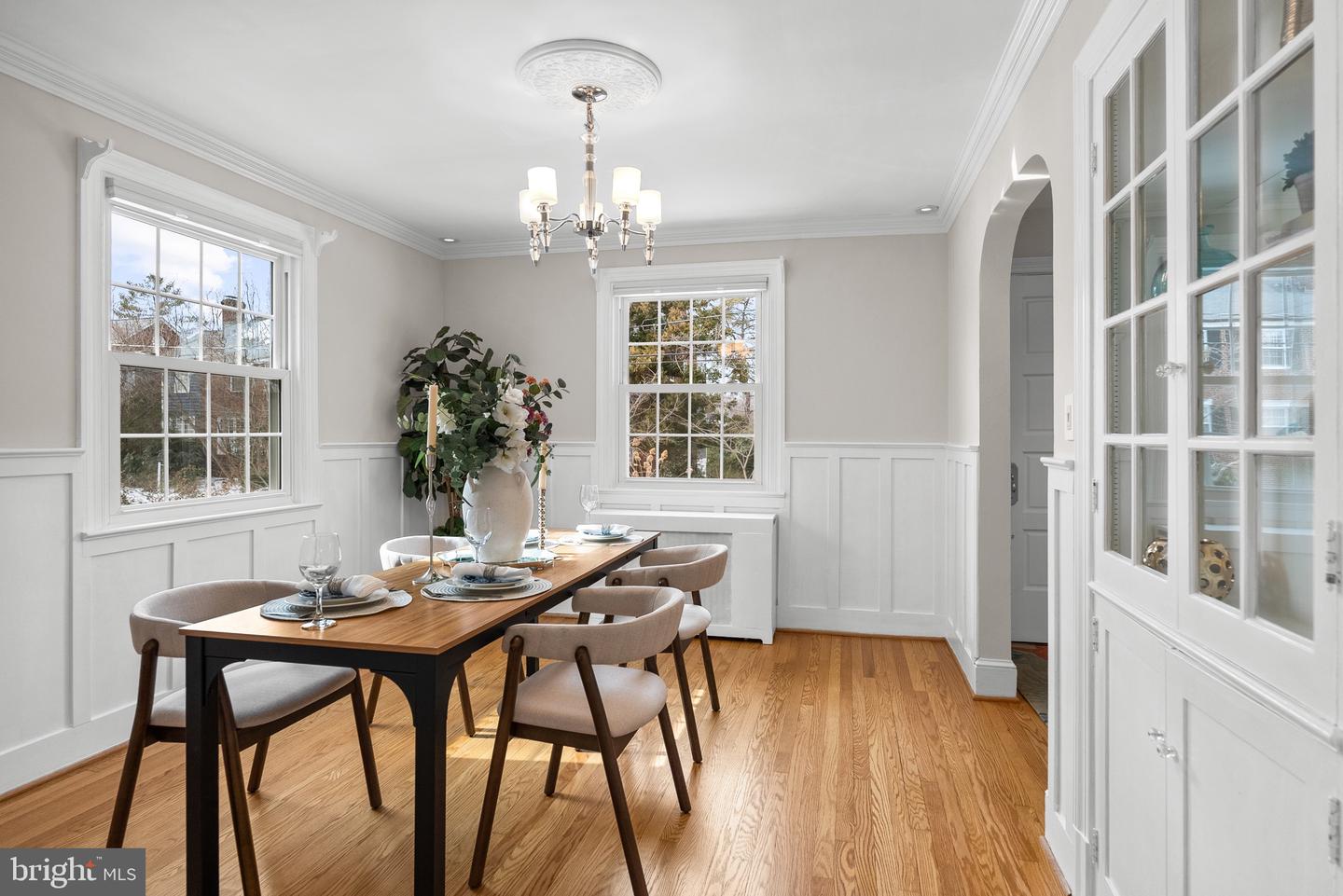 715 W VIEW TER, ALEXANDRIA, Virginia 22301, 3 Bedrooms Bedrooms, ,3 BathroomsBathrooms,Residential,For sale,715 W VIEW TER,VAAX2051230 MLS # VAAX2051230