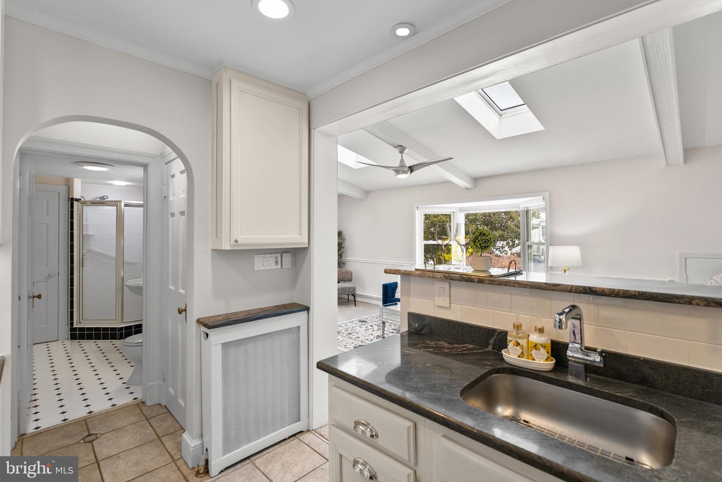 715 W VIEW TER, ALEXANDRIA, Virginia 22301, 3 Bedrooms Bedrooms, ,3 BathroomsBathrooms,Residential,For sale,715 W VIEW TER,VAAX2051230 MLS # VAAX2051230