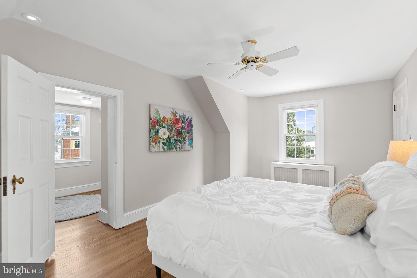 715 W VIEW TER, ALEXANDRIA, Virginia 22301, 3 Bedrooms Bedrooms, ,3 BathroomsBathrooms,Residential,For sale,715 W VIEW TER,VAAX2051230 MLS # VAAX2051230