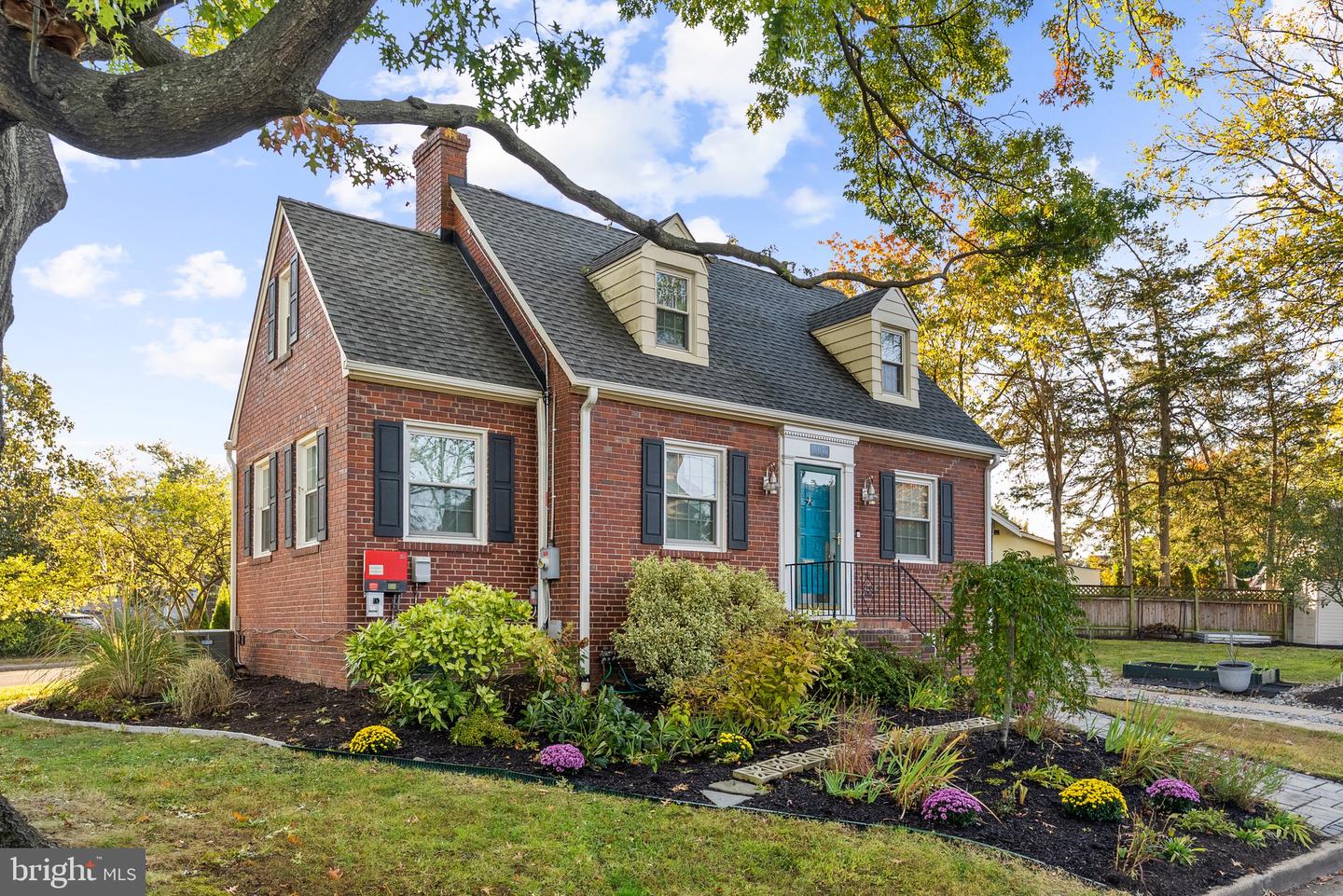 715 W VIEW TER, ALEXANDRIA, Virginia 22301, 3 Bedrooms Bedrooms, ,3 BathroomsBathrooms,Residential,For sale,715 W VIEW TER,VAAX2051230 MLS # VAAX2051230