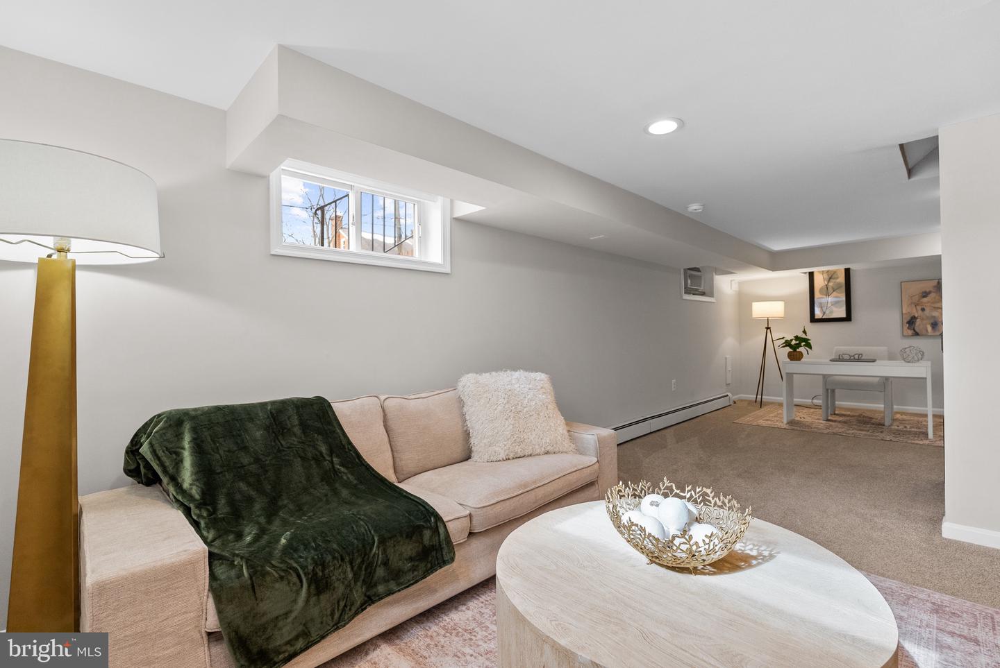 715 W VIEW TER, ALEXANDRIA, Virginia 22301, 3 Bedrooms Bedrooms, ,3 BathroomsBathrooms,Residential,For sale,715 W VIEW TER,VAAX2051230 MLS # VAAX2051230