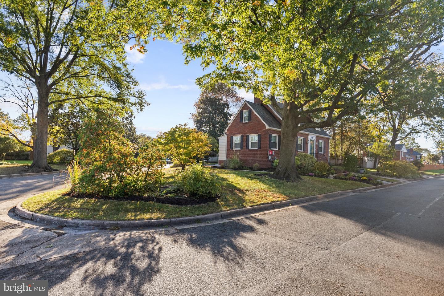 715 W VIEW TER, ALEXANDRIA, Virginia 22301, 3 Bedrooms Bedrooms, ,3 BathroomsBathrooms,Residential,For sale,715 W VIEW TER,VAAX2051230 MLS # VAAX2051230