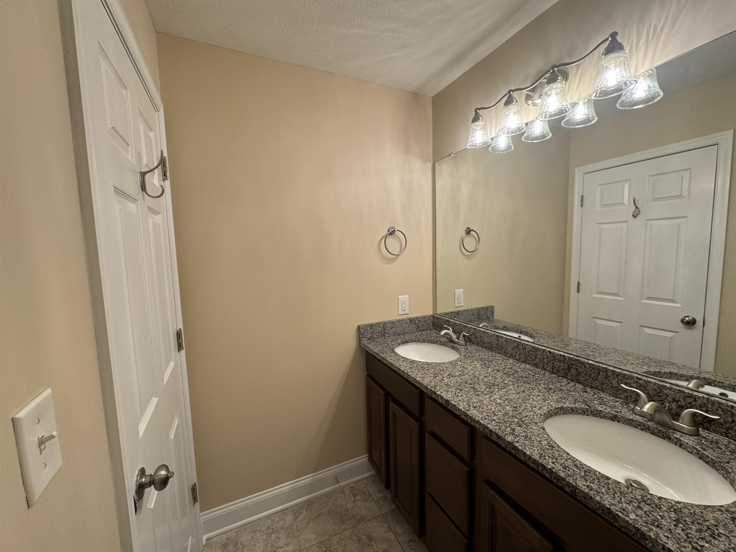 32 RIVERHEAD DR, STAUNTON, Virginia 24401, 3 Bedrooms Bedrooms, ,2 BathroomsBathrooms,Residential,32 RIVERHEAD DR,673156 MLS # 673156 32 RIVERHEAD DR, STAUNTON, Virginia 24401, 3 Bedrooms Bedrooms, ,2 BathroomsBathrooms,Residential,32 RIVERHEAD DR,673156 MLS # 673156