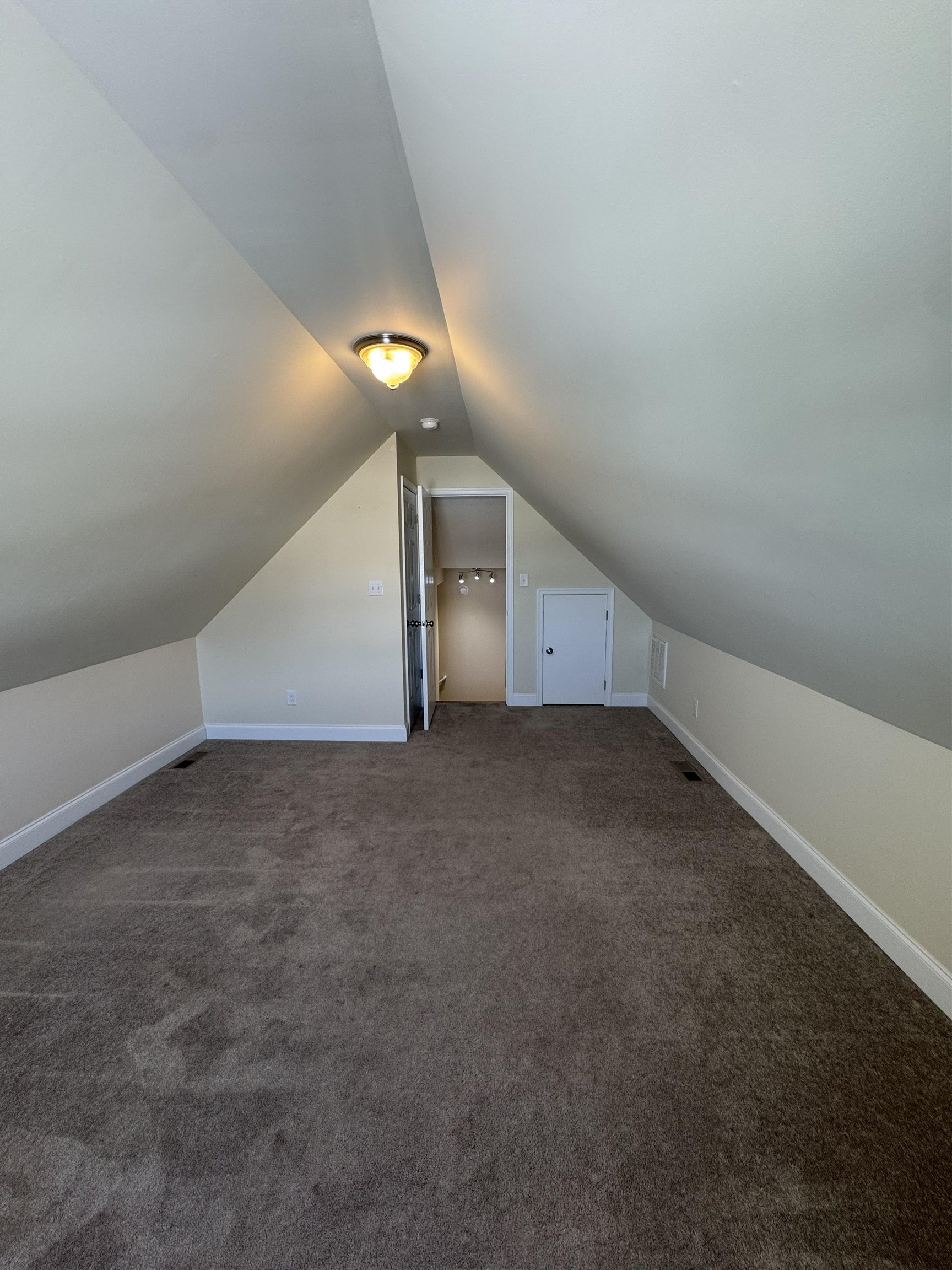 32 RIVERHEAD DR, STAUNTON, Virginia 24401, 3 Bedrooms Bedrooms, ,2 BathroomsBathrooms,Residential,32 RIVERHEAD DR,673156 MLS # 673156 32 RIVERHEAD DR, STAUNTON, Virginia 24401, 3 Bedrooms Bedrooms, ,2 BathroomsBathrooms,Residential,32 RIVERHEAD DR,673156 MLS # 673156