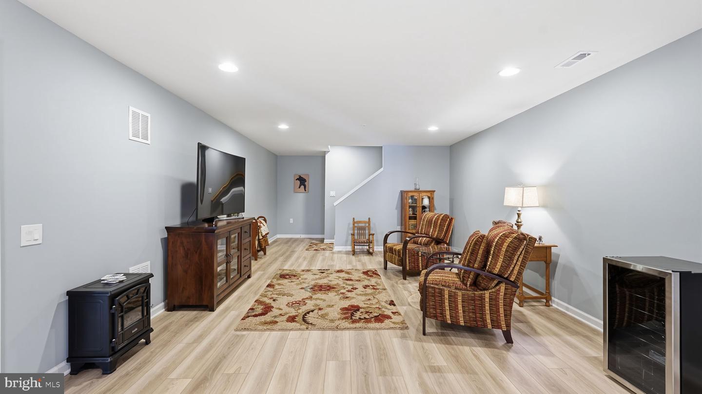 7 NAUSET WAY, FREDERICKSBURG, Virginia 22406, 3 Bedrooms Bedrooms, ,3 BathroomsBathrooms,Residential,For sale,7 NAUSET WAY,VAST2043882 MLS # VAST2043882