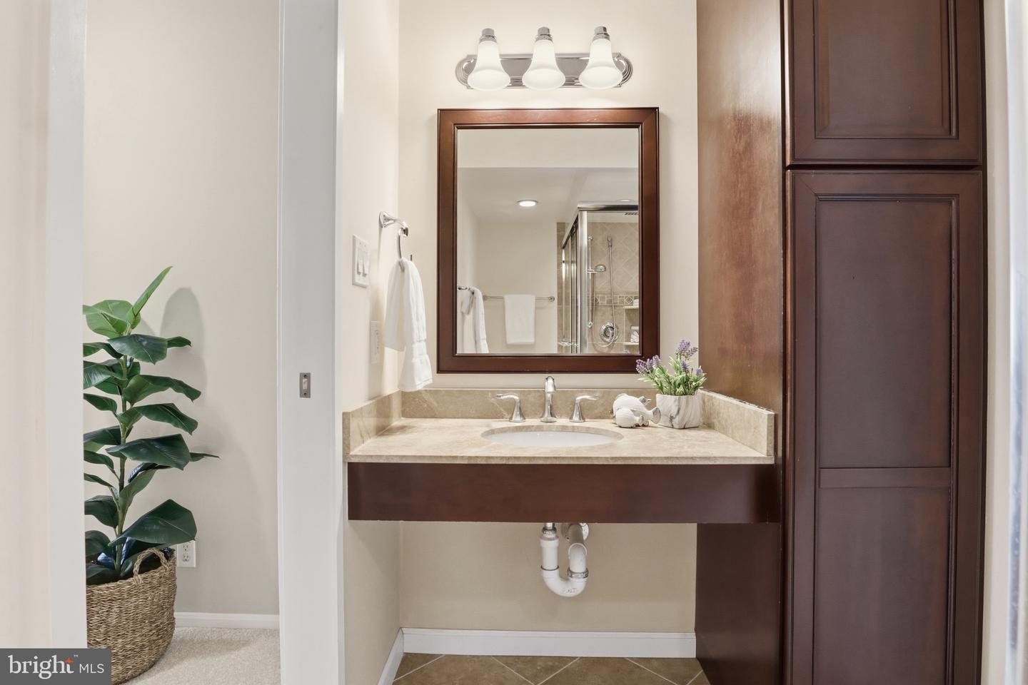 205 YOAKUM PKWY #1724, ALEXANDRIA, Virginia 22304, 2 Bedrooms Bedrooms, ,2 BathroomsBathrooms,Residential,For sale,205 YOAKUM PKWY #1724,VAAX2051558 MLS # VAAX2051558