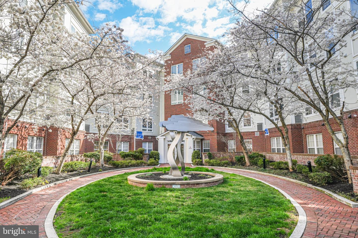 801 S GREENBRIER ST #113, ARLINGTON, Virginia 22204, 2 Bedrooms Bedrooms, 4 Rooms Rooms,2 BathroomsBathrooms,Residential,For sale,801 S GREENBRIER ST #113,VAAR2066042 MLS # VAAR2066042