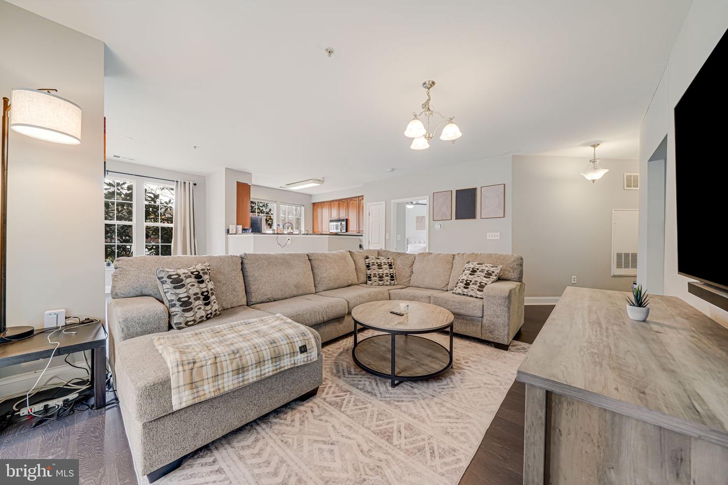 801 S GREENBRIER ST #113, ARLINGTON, Virginia 22204, 2 Bedrooms Bedrooms, 4 Rooms Rooms,2 BathroomsBathrooms,Residential,For sale,801 S GREENBRIER ST #113,VAAR2066042 MLS # VAAR2066042