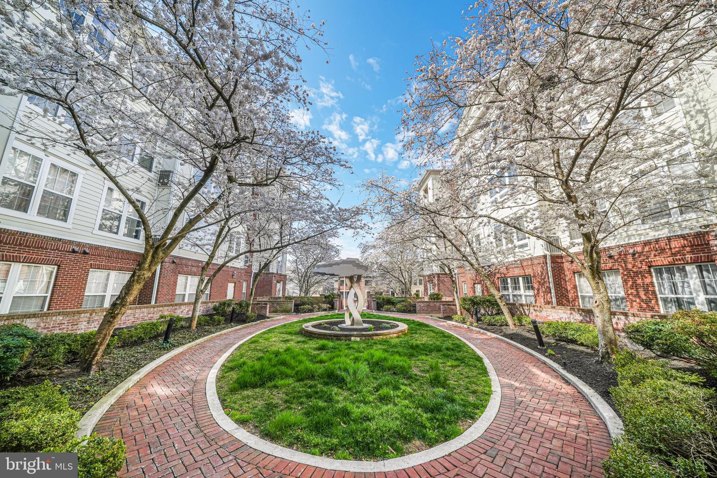 801 S GREENBRIER ST #113, ARLINGTON, Virginia 22204, 2 Bedrooms Bedrooms, 4 Rooms Rooms,2 BathroomsBathrooms,Residential,For sale,801 S GREENBRIER ST #113,VAAR2066042 MLS # VAAR2066042