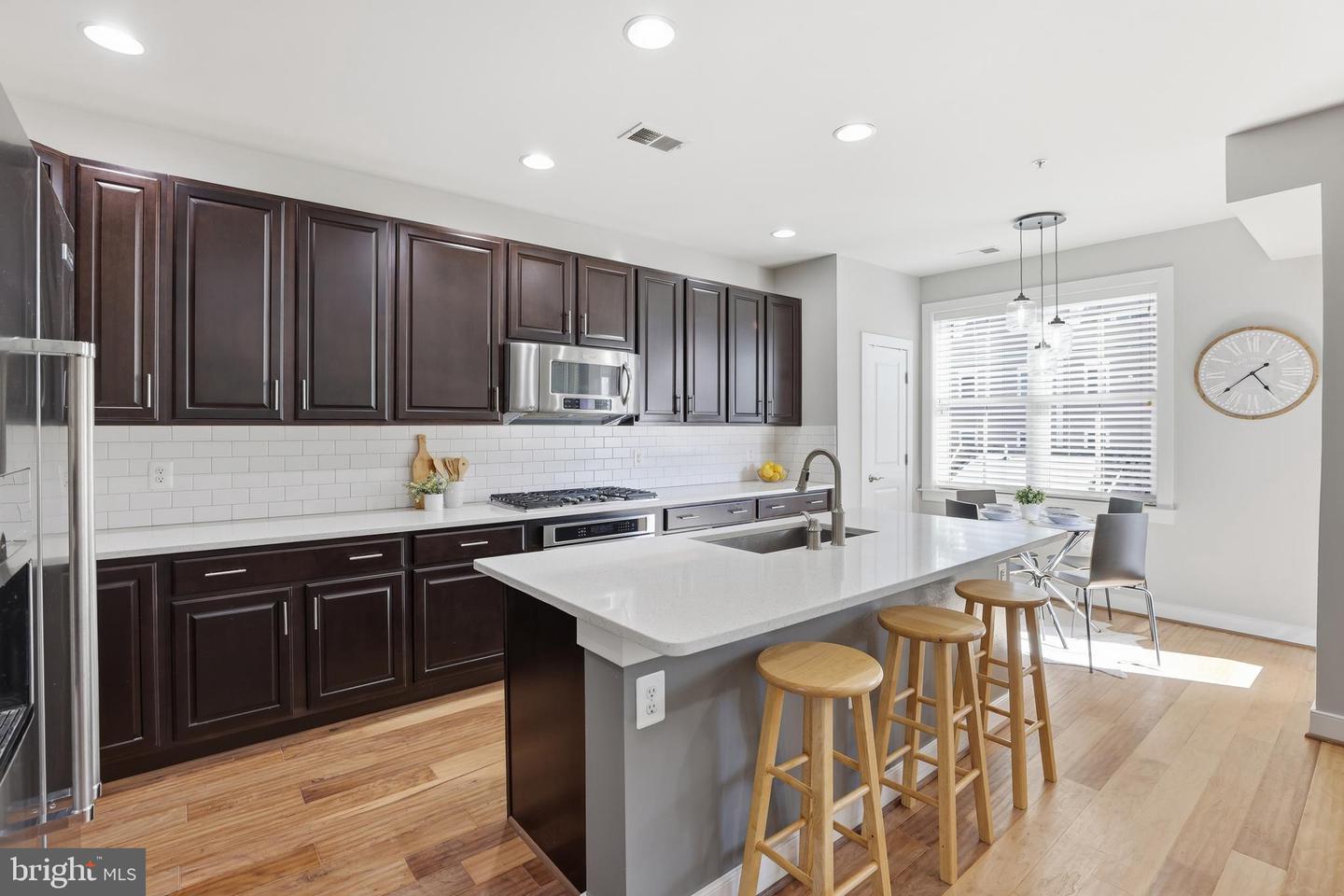 2307 RICHMOND HWY #102, ALEXANDRIA, Virginia 22301, 3 Bedrooms Bedrooms, ,2 BathroomsBathrooms,Residential,For sale,2307 RICHMOND HWY #102,VAAX2052034 MLS # VAAX2052034