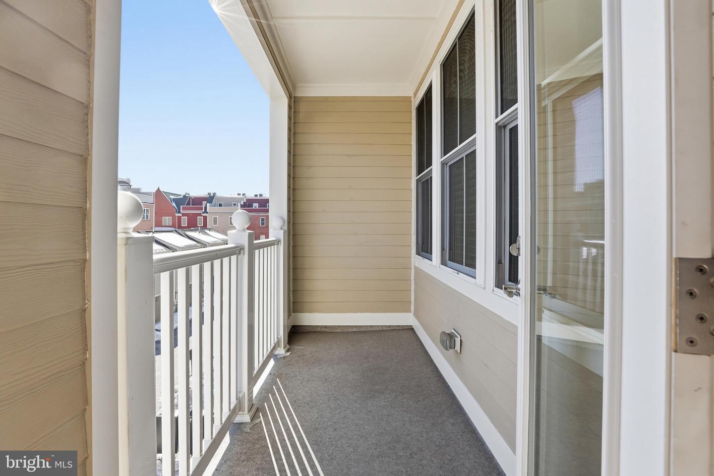 2307 RICHMOND HWY #102, ALEXANDRIA, Virginia 22301, 3 Bedrooms Bedrooms, ,2 BathroomsBathrooms,Residential,For sale,2307 RICHMOND HWY #102,VAAX2052034 MLS # VAAX2052034