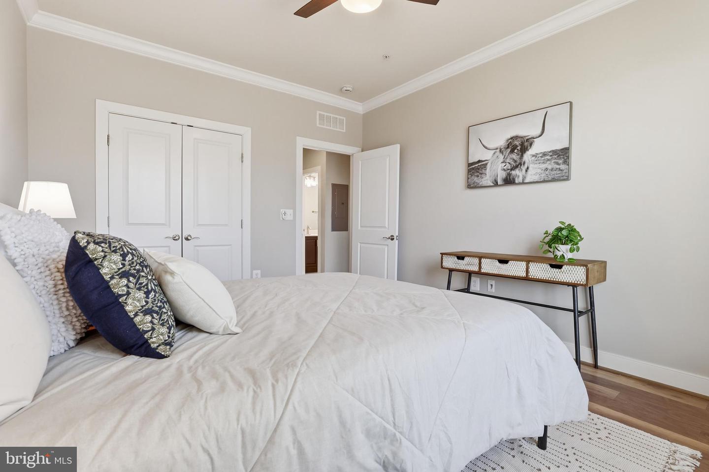 2307 RICHMOND HWY #102, ALEXANDRIA, Virginia 22301, 3 Bedrooms Bedrooms, ,2 BathroomsBathrooms,Residential,For sale,2307 RICHMOND HWY #102,VAAX2052034 MLS # VAAX2052034