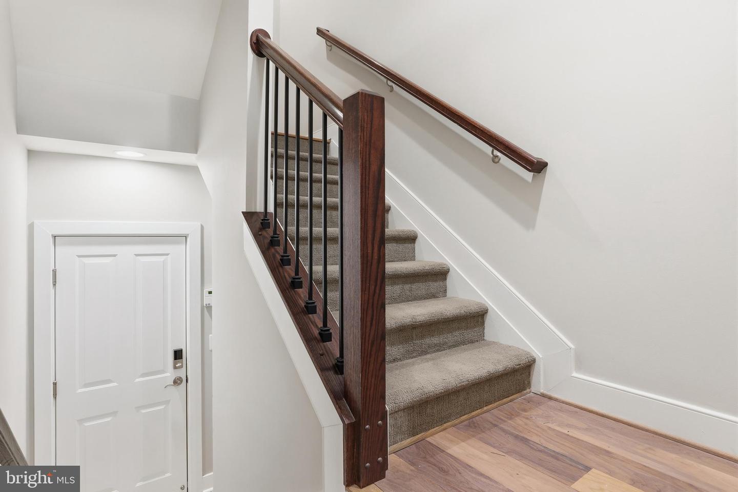 2307 RICHMOND HWY #102, ALEXANDRIA, Virginia 22301, 3 Bedrooms Bedrooms, ,2 BathroomsBathrooms,Residential,For sale,2307 RICHMOND HWY #102,VAAX2052034 MLS # VAAX2052034