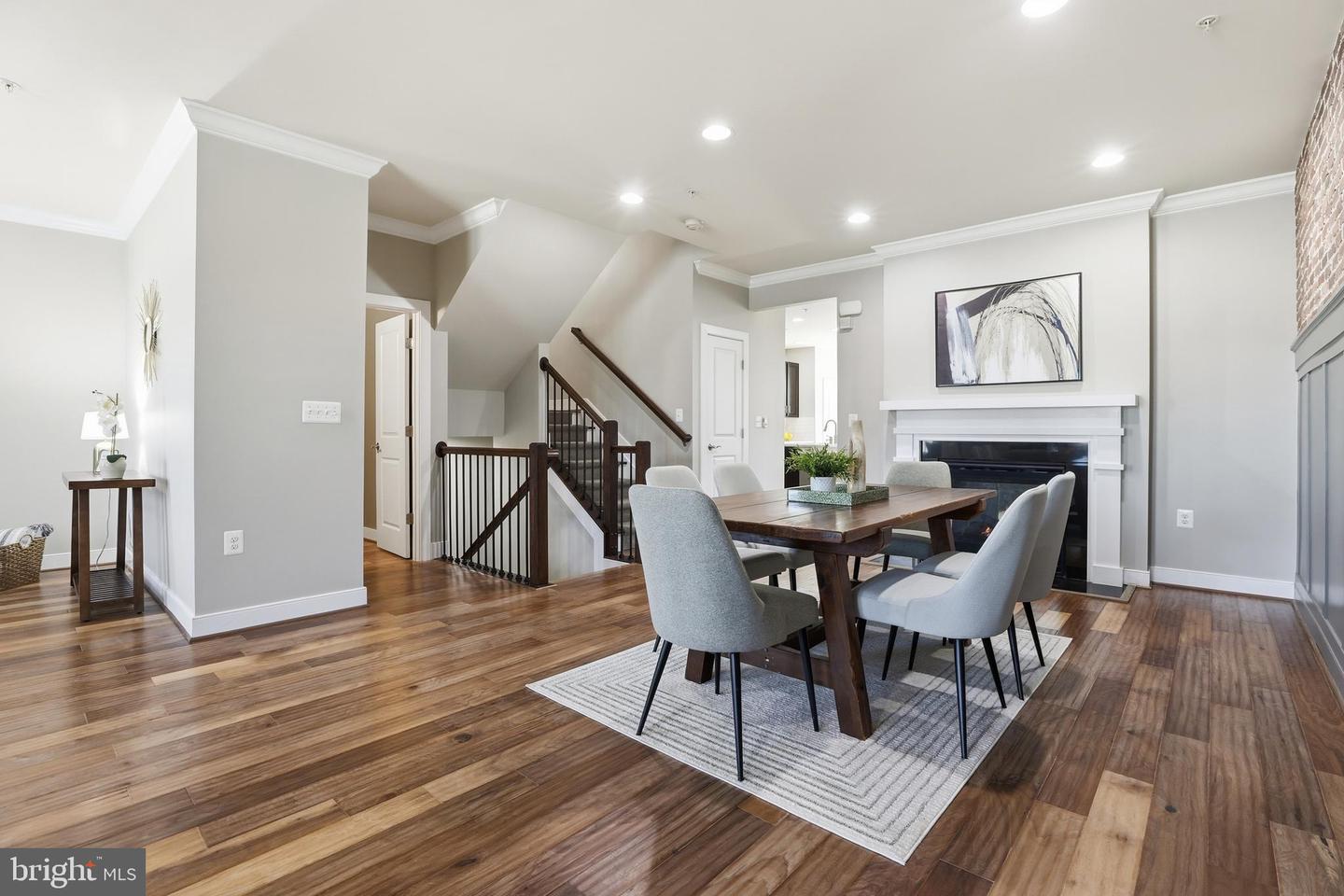 2307 RICHMOND HWY #102, ALEXANDRIA, Virginia 22301, 3 Bedrooms Bedrooms, ,2 BathroomsBathrooms,Residential,For sale,2307 RICHMOND HWY #102,VAAX2052034 MLS # VAAX2052034