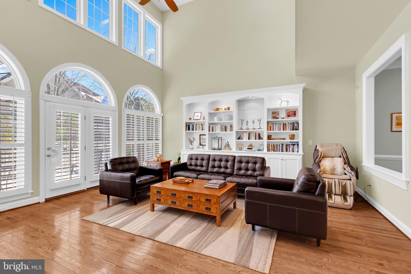 3883 BILLBERRY DR, FAIRFAX, Virginia 22033, 4 Bedrooms Bedrooms, ,4 BathroomsBathrooms,Residential,For sale,3883 BILLBERRY DR,VAFX2282278 MLS # VAFX2282278