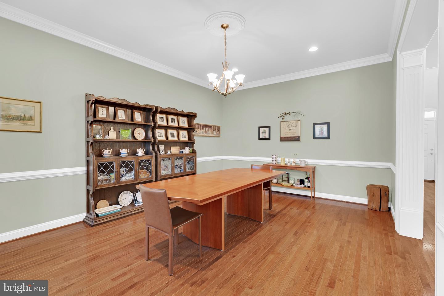 3883 BILLBERRY DR, FAIRFAX, Virginia 22033, 4 Bedrooms Bedrooms, ,4 BathroomsBathrooms,Residential,For sale,3883 BILLBERRY DR,VAFX2282278 MLS # VAFX2282278