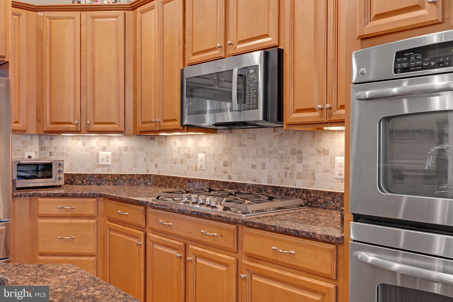 3883 BILLBERRY DR, FAIRFAX, Virginia 22033, 4 Bedrooms Bedrooms, ,4 BathroomsBathrooms,Residential,For sale,3883 BILLBERRY DR,VAFX2282278 MLS # VAFX2282278