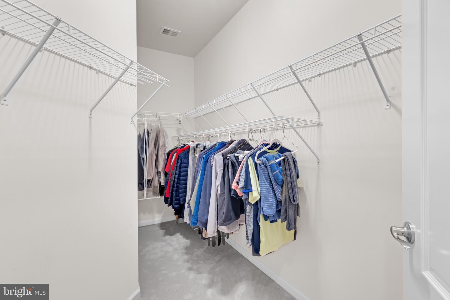 3883 BILLBERRY DR, FAIRFAX, Virginia 22033, 4 Bedrooms Bedrooms, ,4 BathroomsBathrooms,Residential,For sale,3883 BILLBERRY DR,VAFX2282278 MLS # VAFX2282278