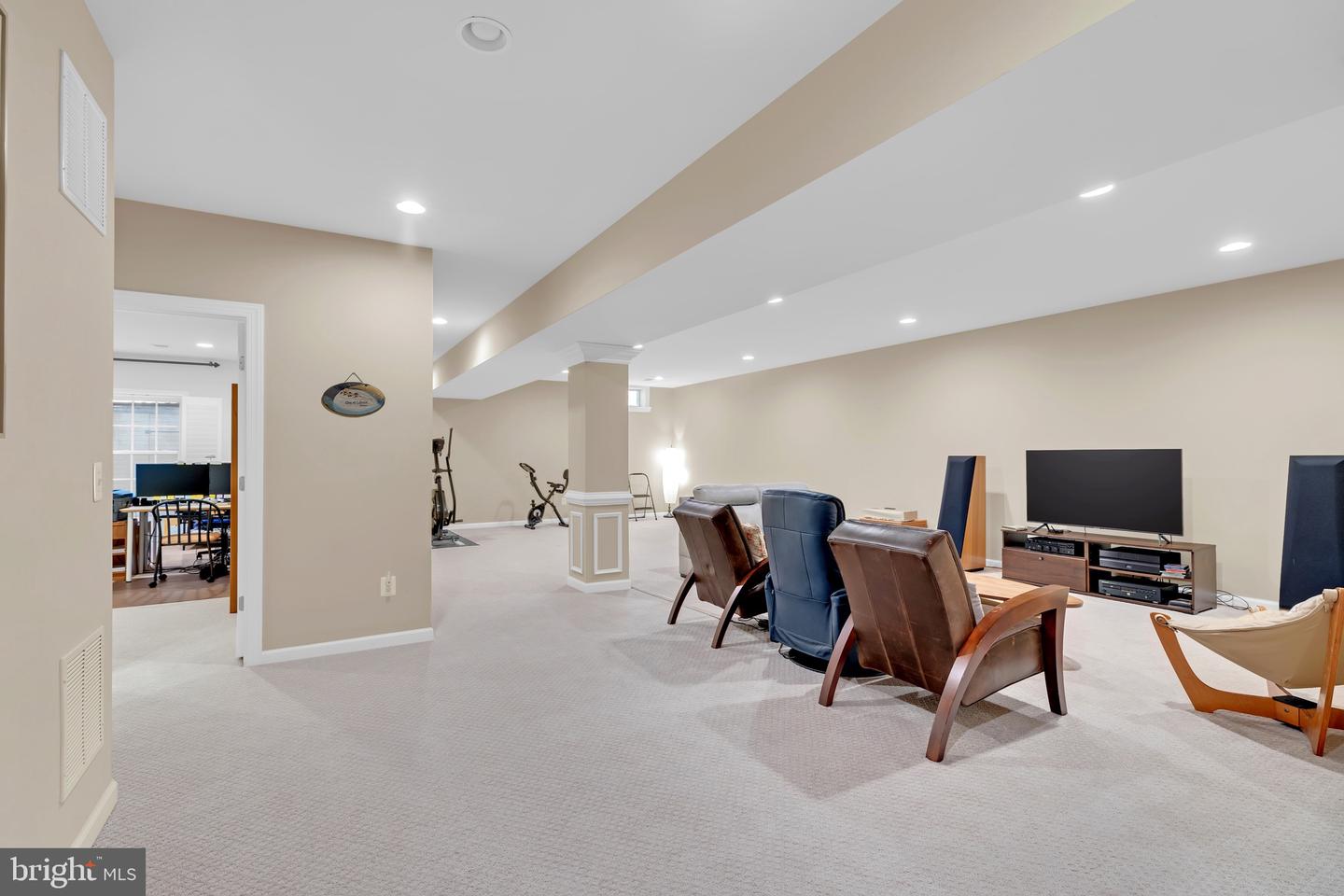 3883 BILLBERRY DR, FAIRFAX, Virginia 22033, 4 Bedrooms Bedrooms, ,4 BathroomsBathrooms,Residential,For sale,3883 BILLBERRY DR,VAFX2282278 MLS # VAFX2282278