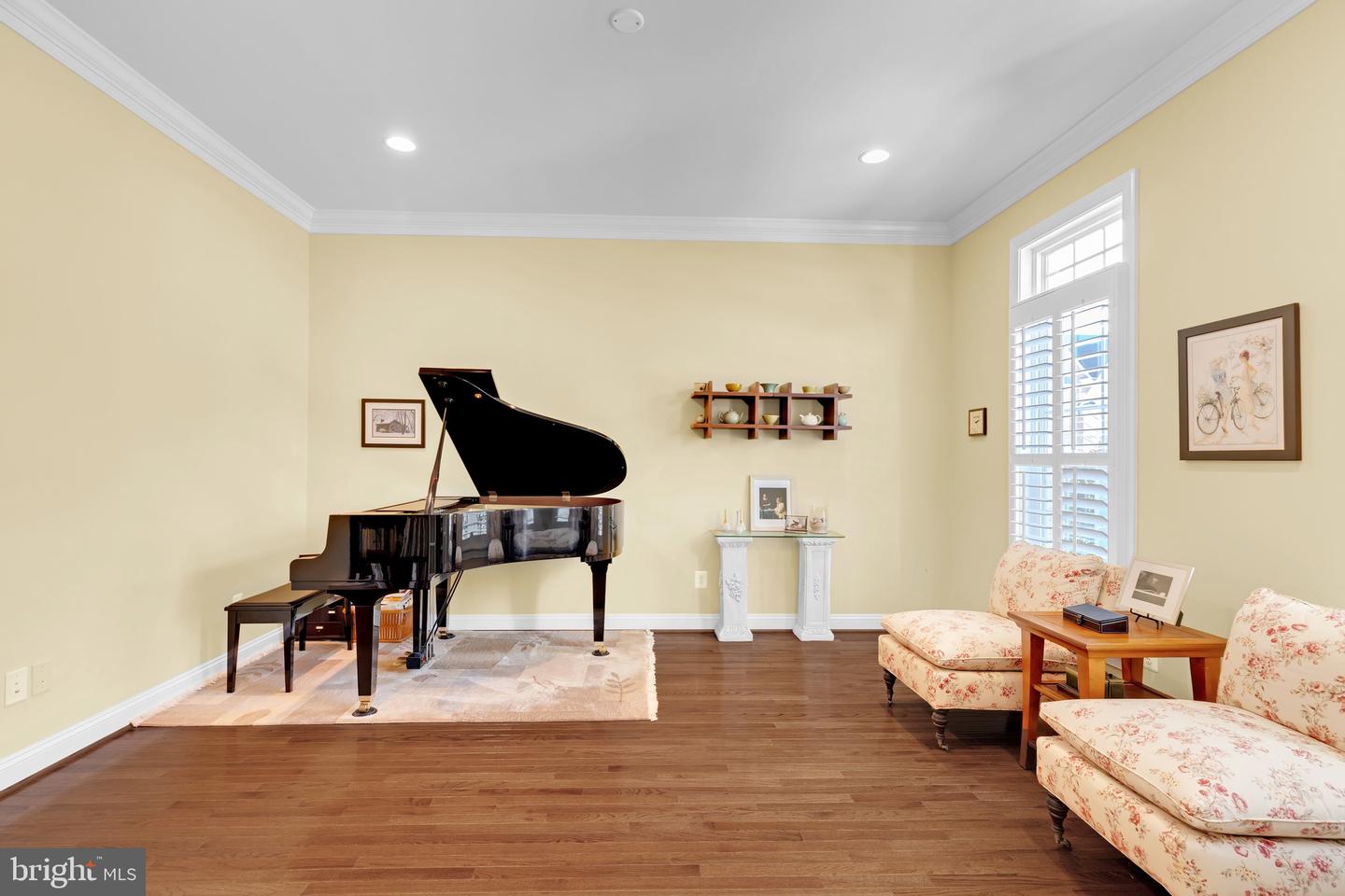 3883 BILLBERRY DR, FAIRFAX, Virginia 22033, 4 Bedrooms Bedrooms, ,4 BathroomsBathrooms,Residential,For sale,3883 BILLBERRY DR,VAFX2282278 MLS # VAFX2282278