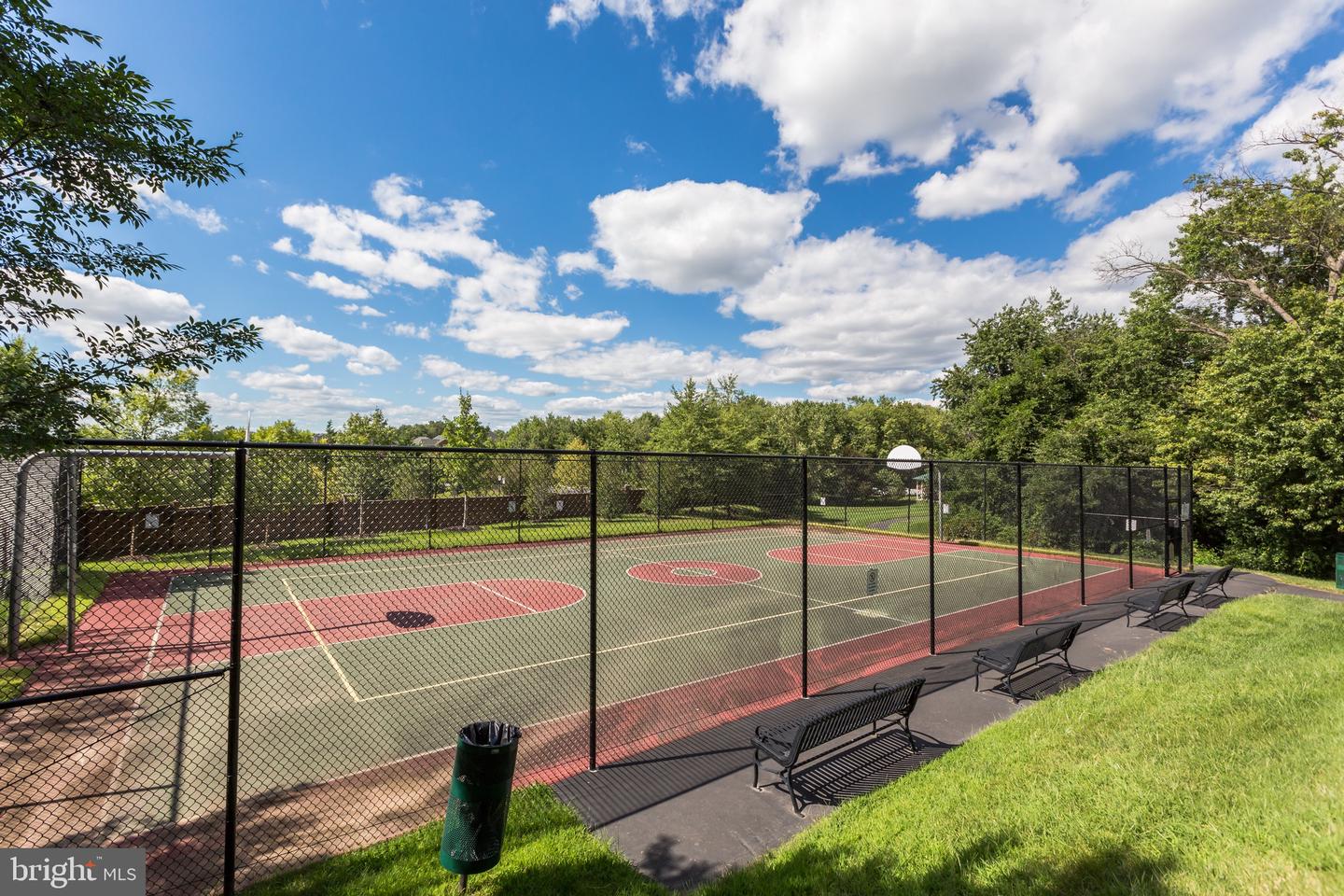 3883 BILLBERRY DR, FAIRFAX, Virginia 22033, 4 Bedrooms Bedrooms, ,4 BathroomsBathrooms,Residential,For sale,3883 BILLBERRY DR,VAFX2282278 MLS # VAFX2282278