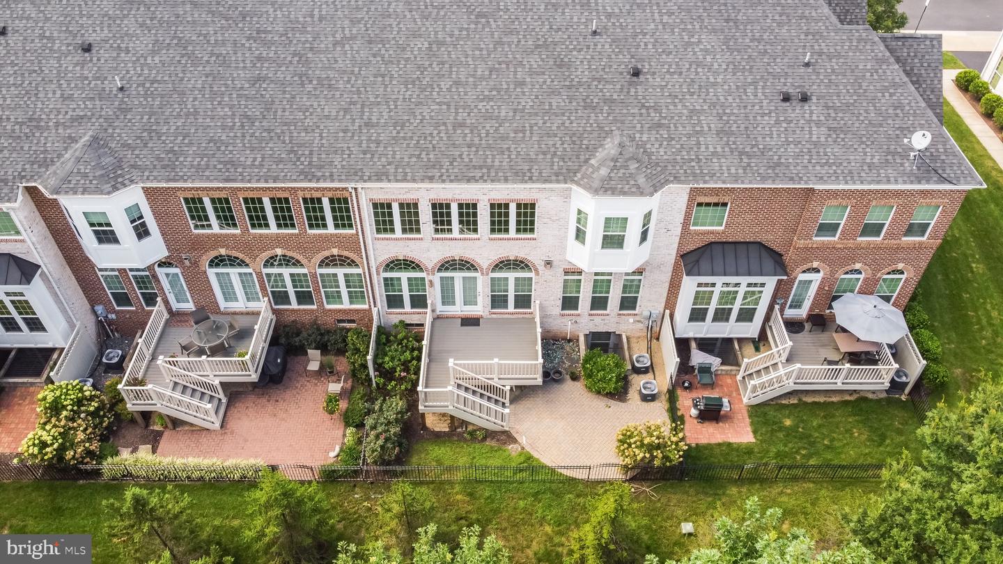 3883 BILLBERRY DR, FAIRFAX, Virginia 22033, 4 Bedrooms Bedrooms, ,4 BathroomsBathrooms,Residential,For sale,3883 BILLBERRY DR,VAFX2282278 MLS # VAFX2282278