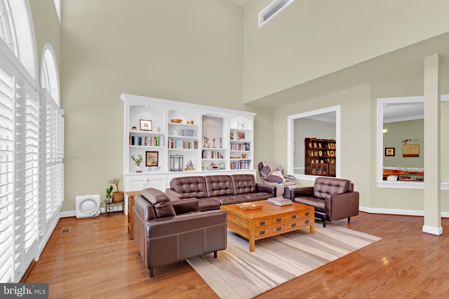 3883 BILLBERRY DR, FAIRFAX, Virginia 22033, 4 Bedrooms Bedrooms, ,4 BathroomsBathrooms,Residential,For sale,3883 BILLBERRY DR,VAFX2282278 MLS # VAFX2282278