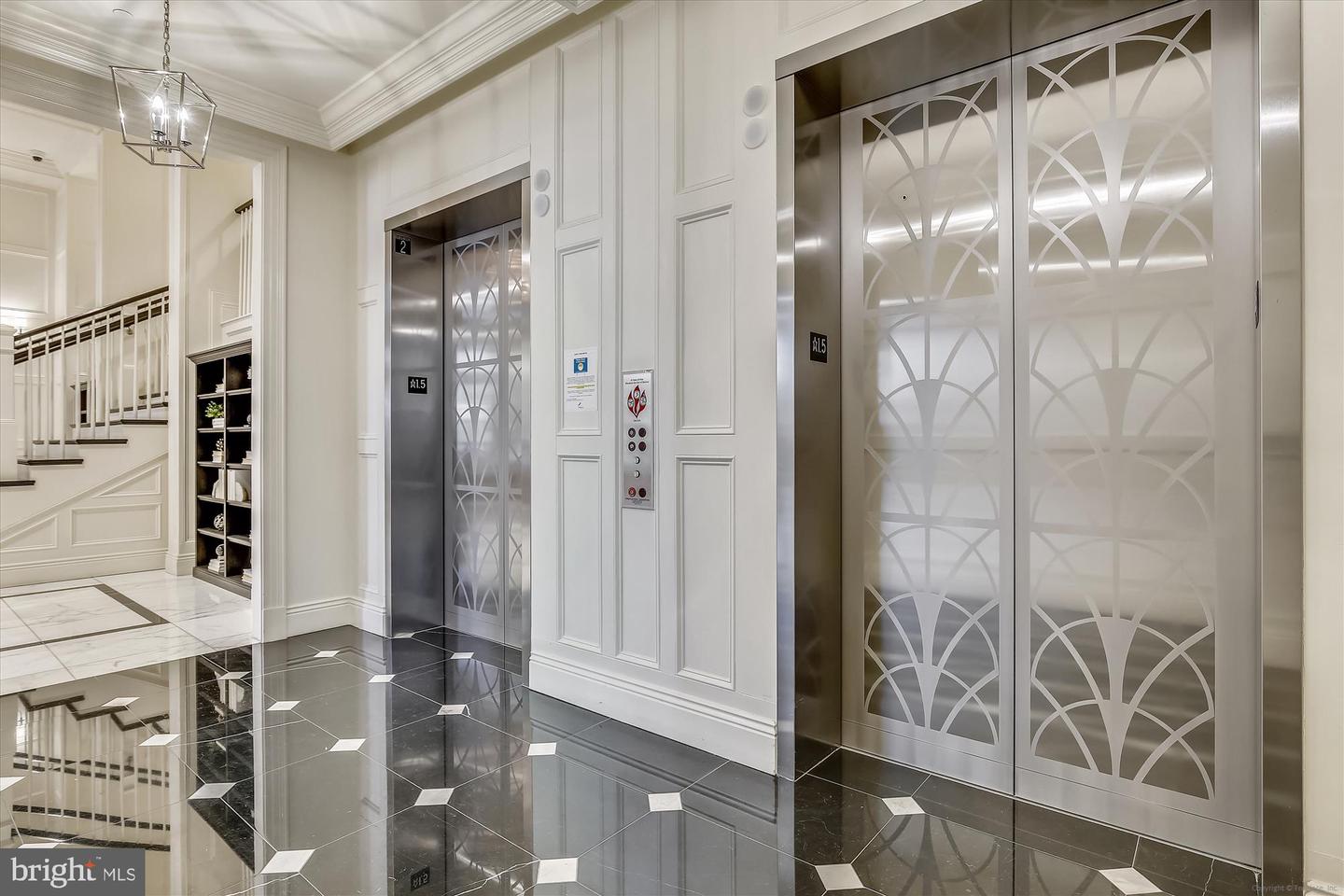 6900 FLEETWOOD RD #600, MCLEAN, Virginia 22101, 2 Bedrooms Bedrooms, 9 Rooms Rooms,2 BathroomsBathrooms,Residential,For sale,6900 FLEETWOOD RD #600,VAFX2282614 MLS # VAFX2282614