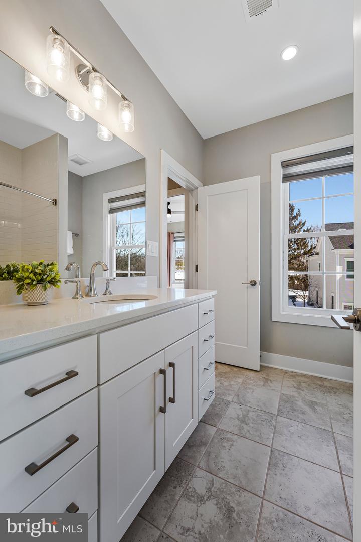 2838 CAMBRIDGE PARK PL, FAIRFAX, Virginia 22031, 5 Bedrooms Bedrooms, ,4 BathroomsBathrooms,Residential,For sale,2838 CAMBRIDGE PARK PL,VAFX2283136 MLS # VAFX2283136