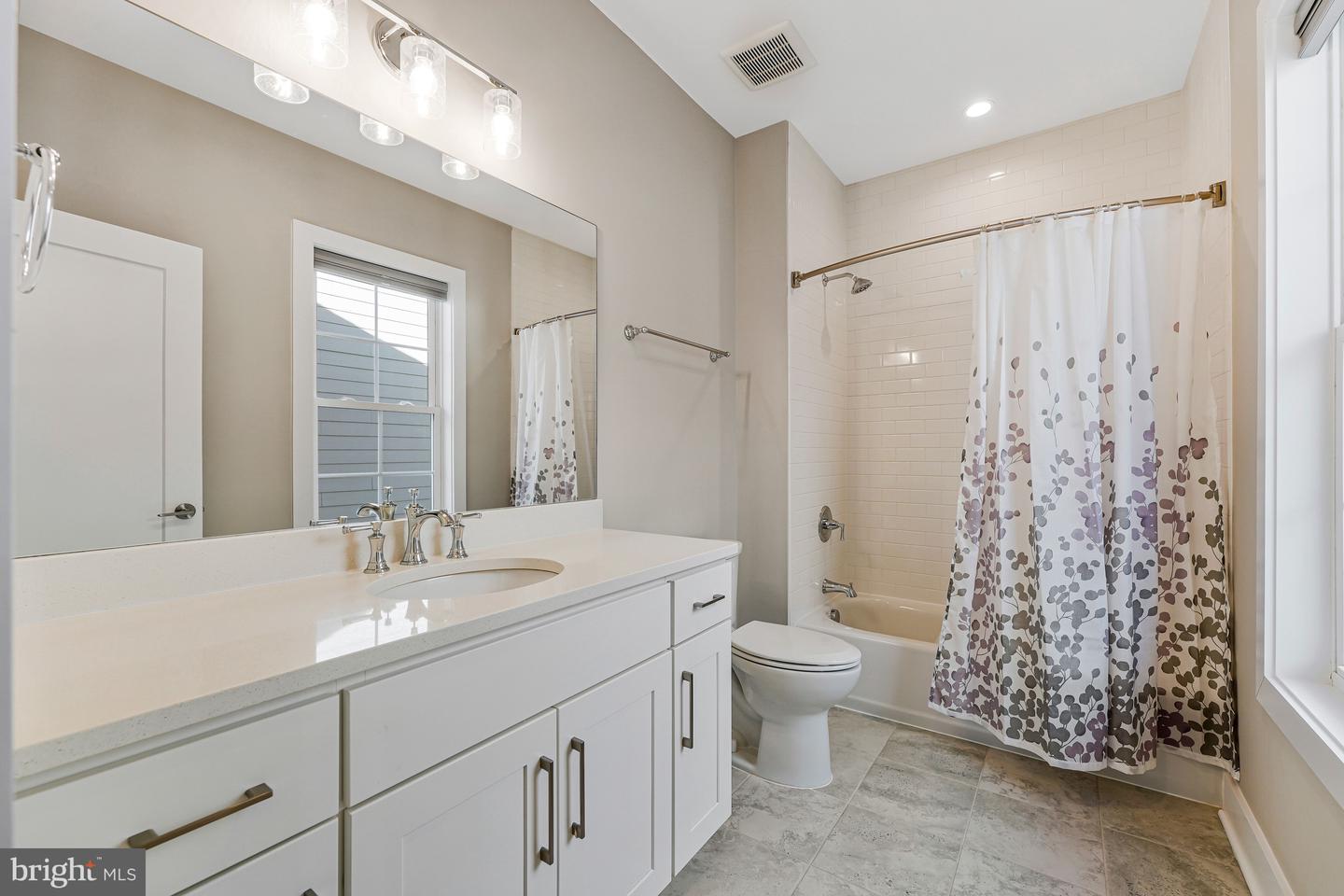 2838 CAMBRIDGE PARK PL, FAIRFAX, Virginia 22031, 5 Bedrooms Bedrooms, ,4 BathroomsBathrooms,Residential,For sale,2838 CAMBRIDGE PARK PL,VAFX2283136 MLS # VAFX2283136