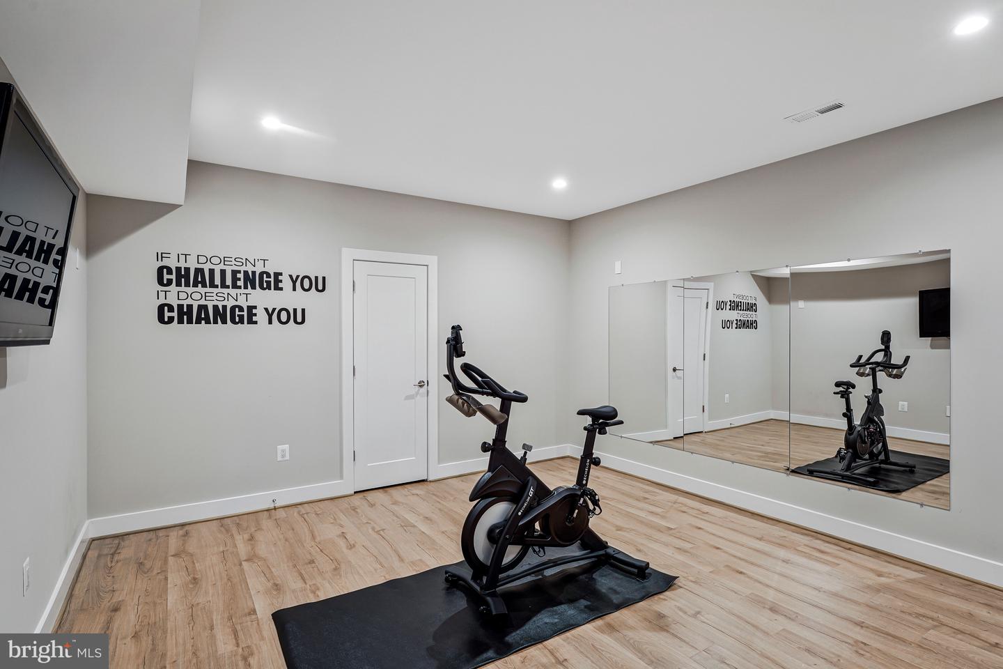 2838 CAMBRIDGE PARK PL, FAIRFAX, Virginia 22031, 5 Bedrooms Bedrooms, ,4 BathroomsBathrooms,Residential,For sale,2838 CAMBRIDGE PARK PL,VAFX2283136 MLS # VAFX2283136