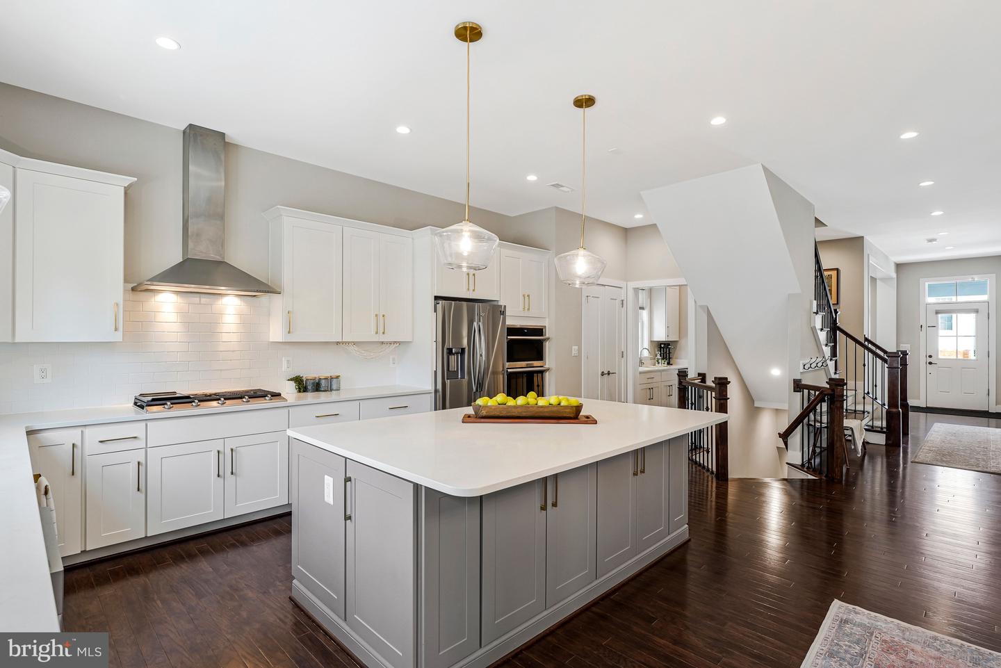 2838 CAMBRIDGE PARK PL, FAIRFAX, Virginia 22031, 5 Bedrooms Bedrooms, ,4 BathroomsBathrooms,Residential,For sale,2838 CAMBRIDGE PARK PL,VAFX2283136 MLS # VAFX2283136