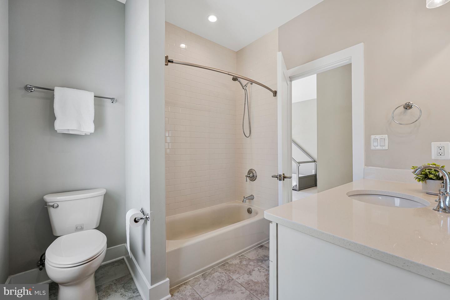 2838 CAMBRIDGE PARK PL, FAIRFAX, Virginia 22031, 5 Bedrooms Bedrooms, ,4 BathroomsBathrooms,Residential,For sale,2838 CAMBRIDGE PARK PL,VAFX2283136 MLS # VAFX2283136