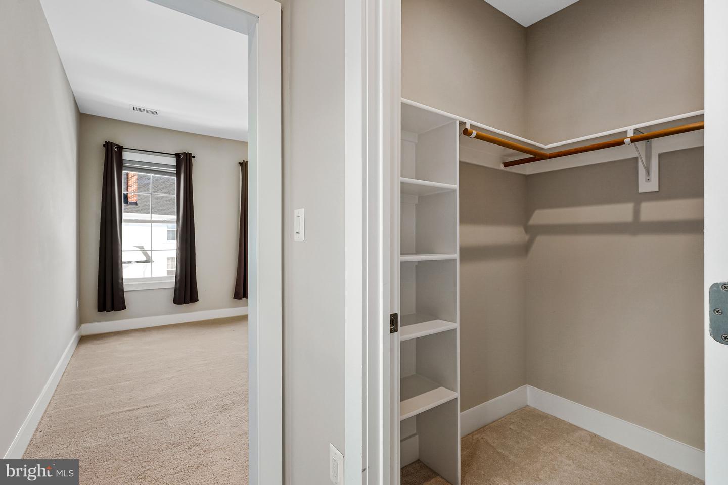 2838 CAMBRIDGE PARK PL, FAIRFAX, Virginia 22031, 5 Bedrooms Bedrooms, ,4 BathroomsBathrooms,Residential,For sale,2838 CAMBRIDGE PARK PL,VAFX2283136 MLS # VAFX2283136