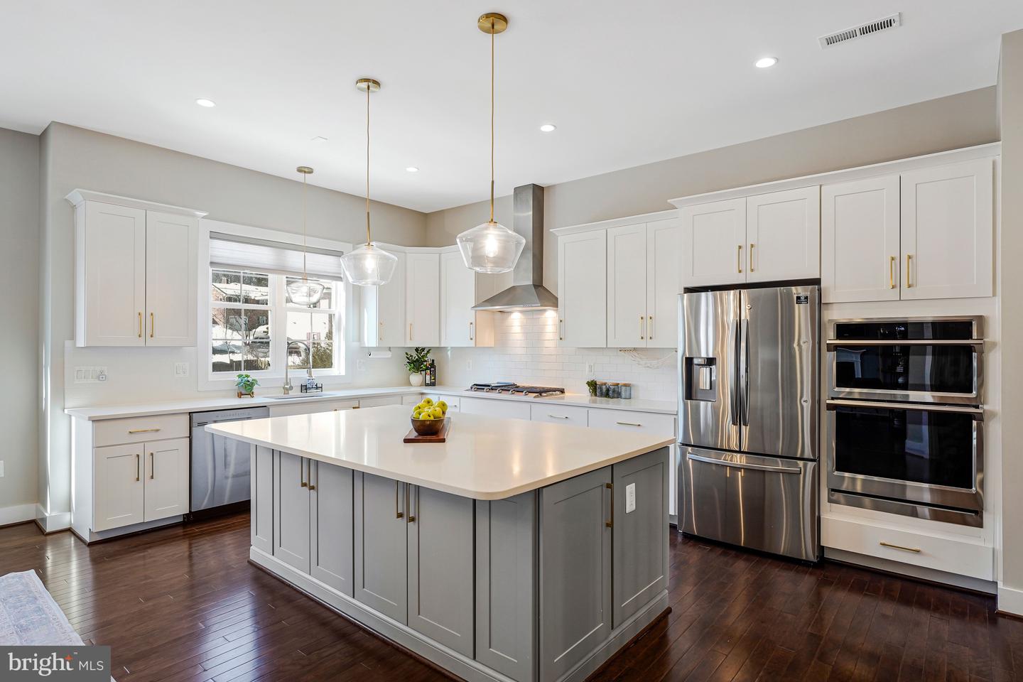 2838 CAMBRIDGE PARK PL, FAIRFAX, Virginia 22031, 5 Bedrooms Bedrooms, ,4 BathroomsBathrooms,Residential,For sale,2838 CAMBRIDGE PARK PL,VAFX2283136 MLS # VAFX2283136