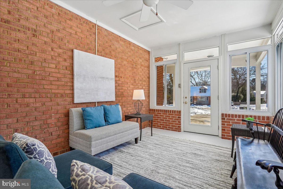 2412 CAVENDISH DR, ALEXANDRIA, Virginia 22308, 3 Bedrooms Bedrooms, ,2 BathroomsBathrooms,Residential,For sale,2412 CAVENDISH DR,VAFX2283444 MLS # VAFX2283444