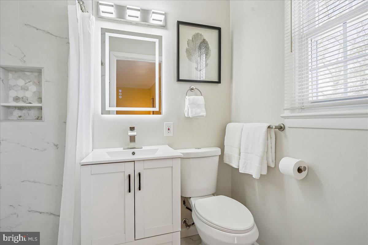 2412 CAVENDISH DR, ALEXANDRIA, Virginia 22308, 3 Bedrooms Bedrooms, ,2 BathroomsBathrooms,Residential,For sale,2412 CAVENDISH DR,VAFX2283444 MLS # VAFX2283444